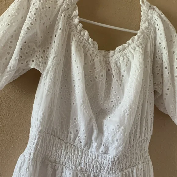 Betsey Johnson Elegant White Eyelet Dress Size Large - Picture 3 of 8